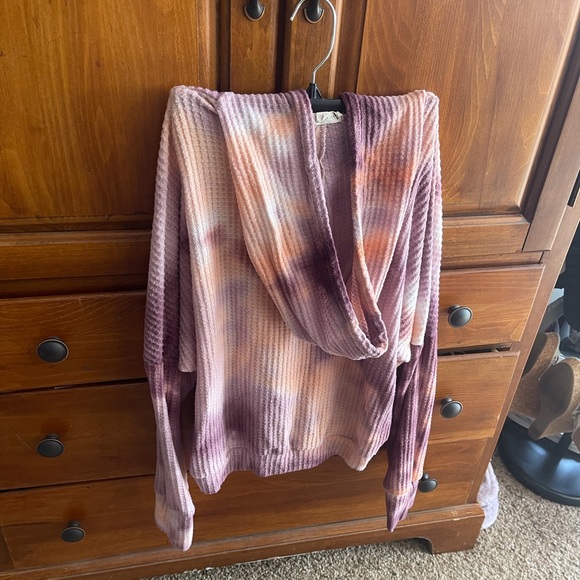 Hooded Purple and Pink Tie Die Top - Picture 2 of 2